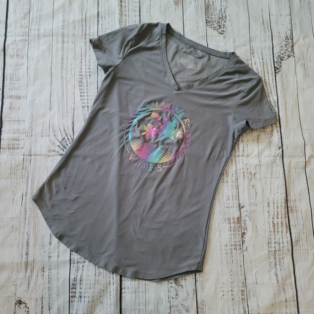 No Bounderies Gray Shirt Women Size M (7-9) Short Sleeves Juniors